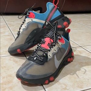 NIKE ELEMENT REACT 87